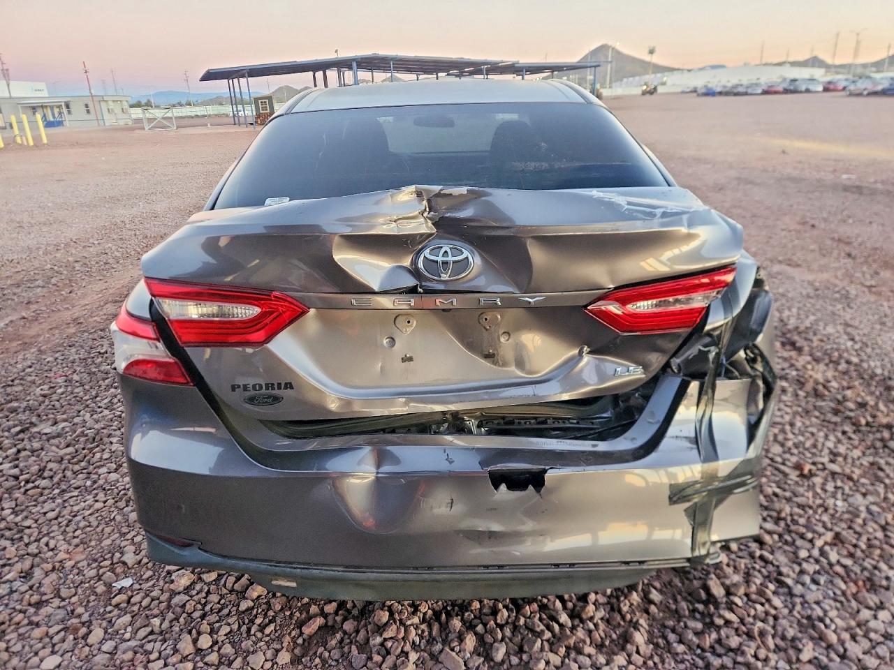 2018 TOYOTA CAMRY L photo 11