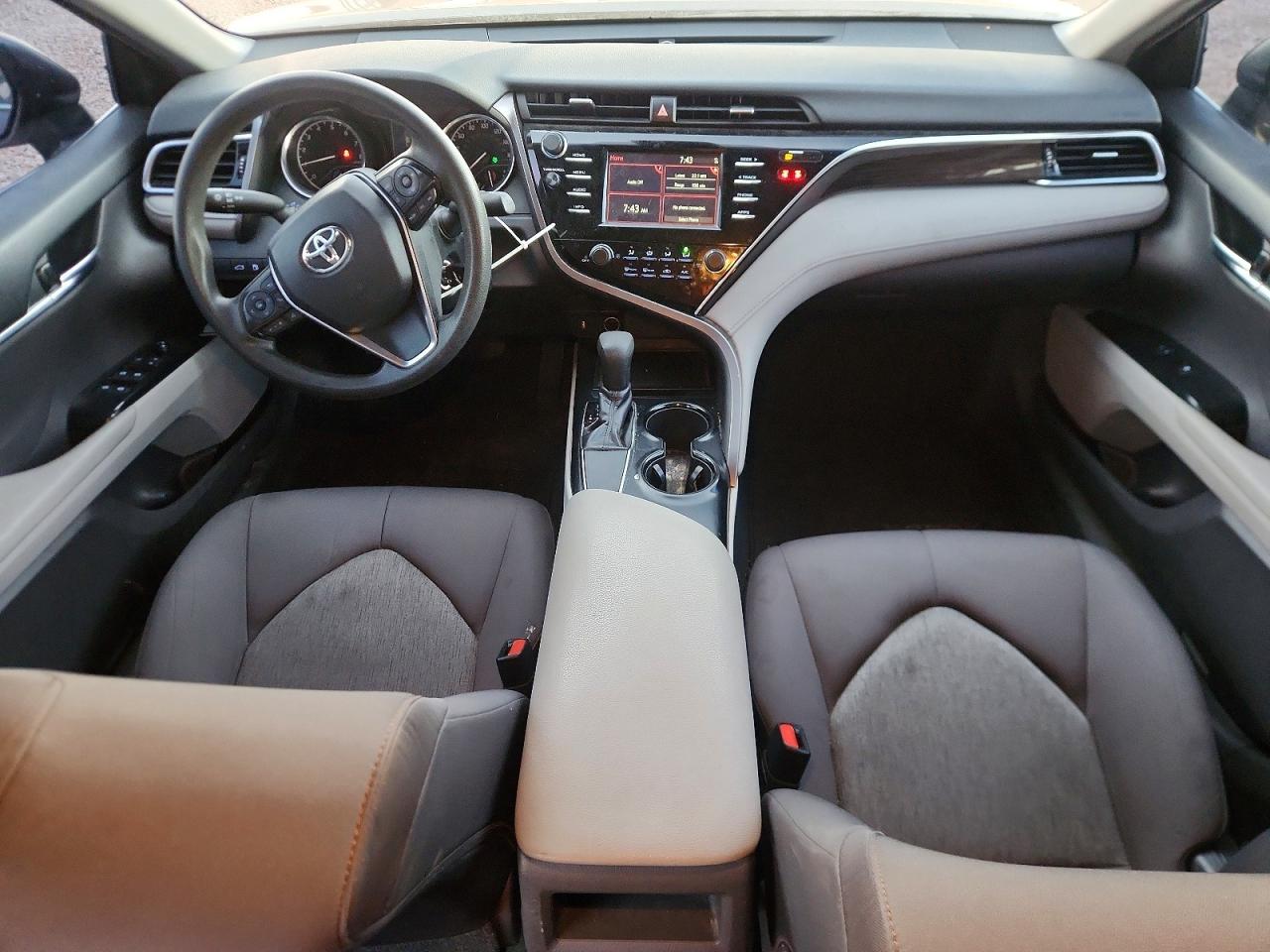 2018 TOYOTA CAMRY L photo 15