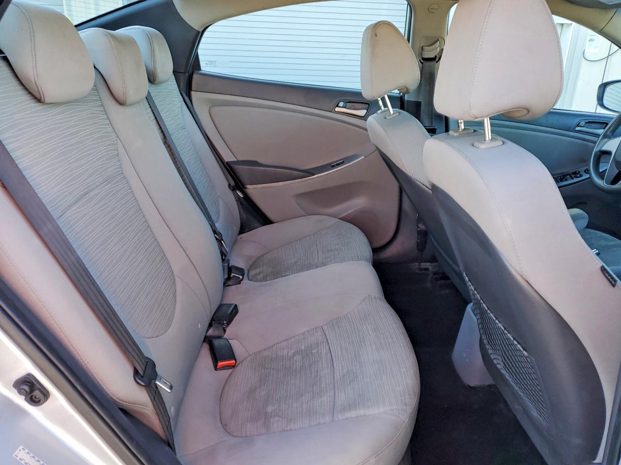 2017 HYUNDAI ACCENT SE photo 19