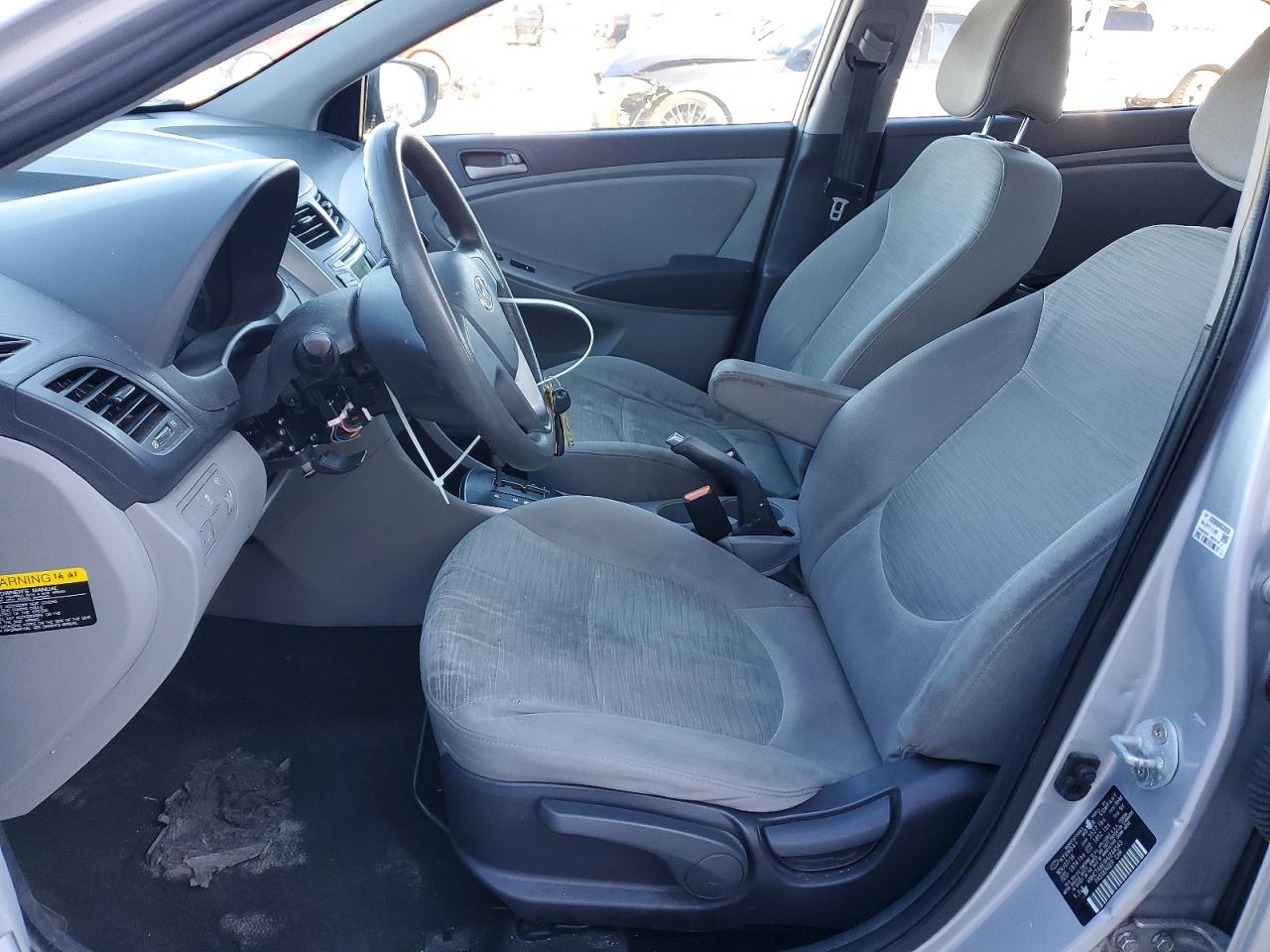 2017 HYUNDAI ACCENT SE photo 13