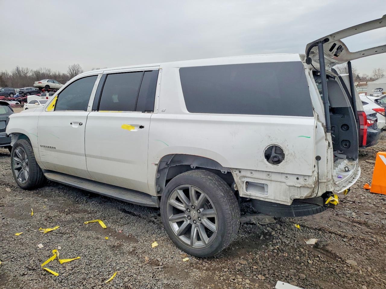 2018 CHEVROLET SUBURBAN C1500 LT photo 4