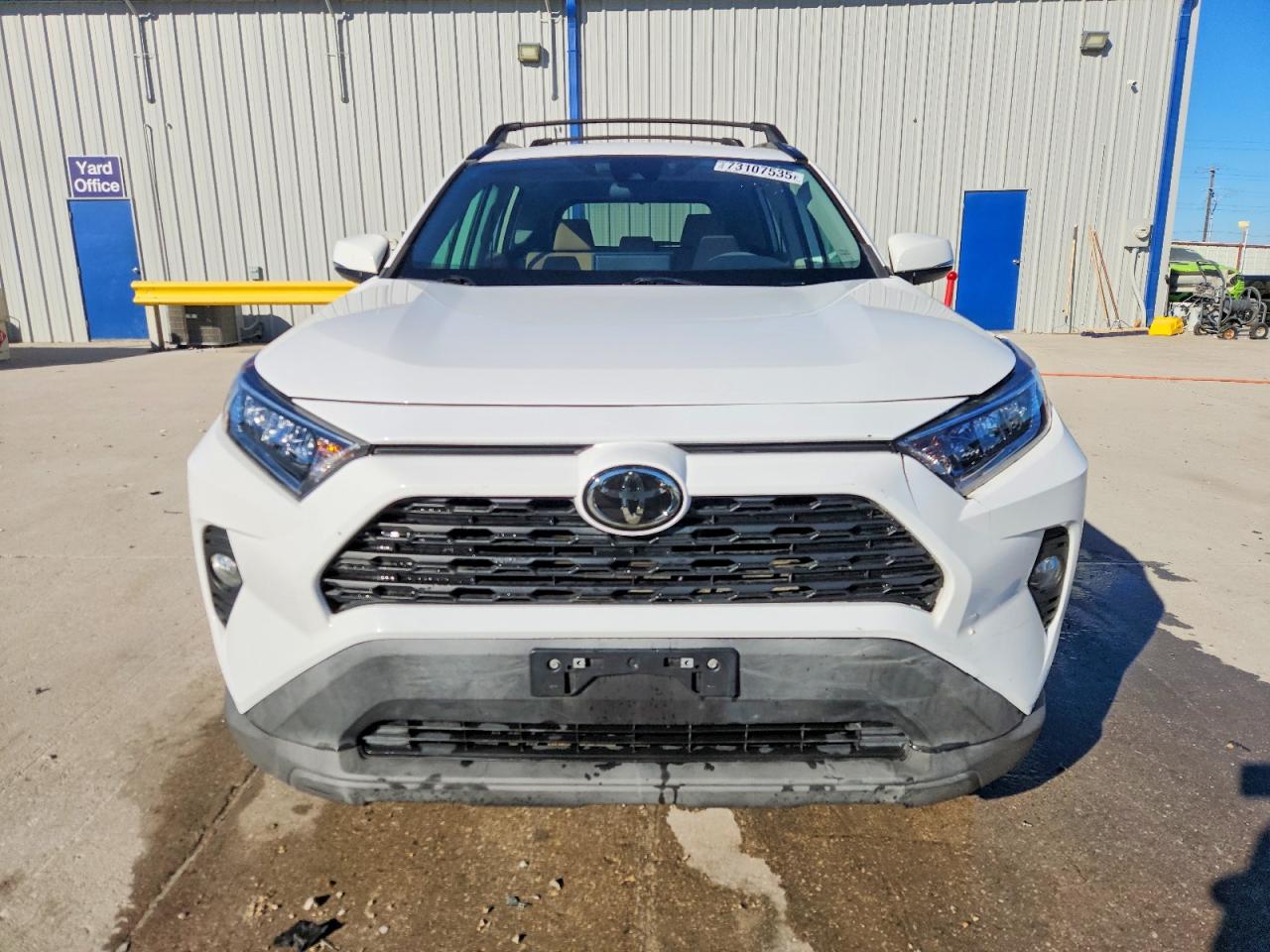 2019 TOYOTA RAV4 XLE photo 5