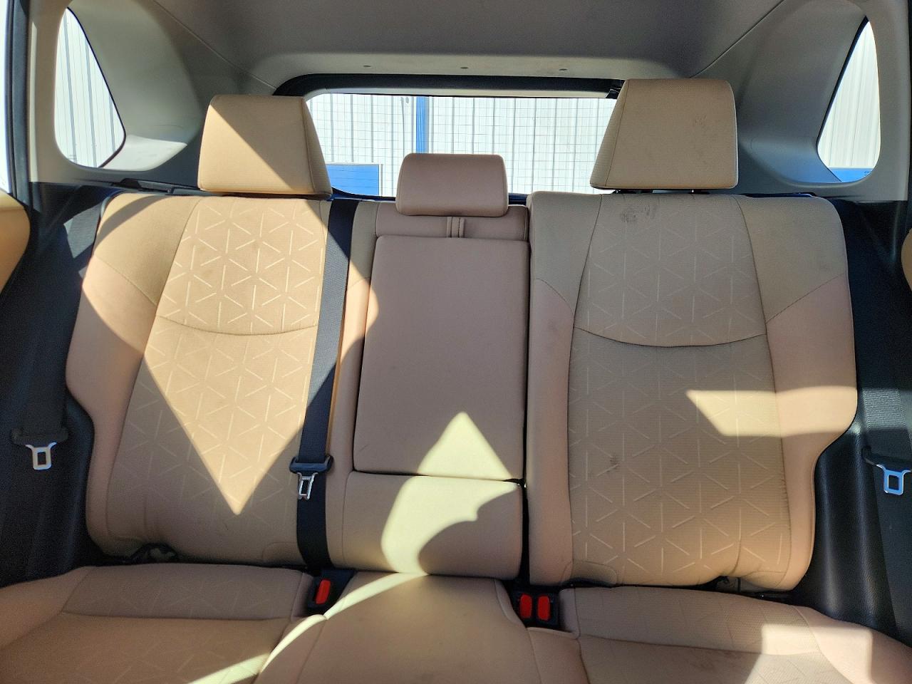 2019 TOYOTA RAV4 XLE photo 10
