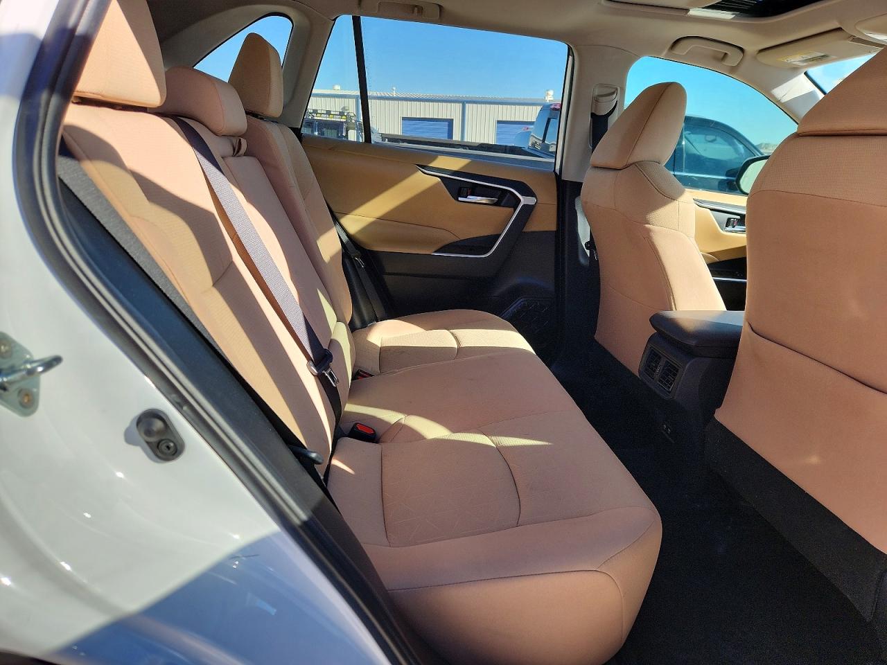 2019 TOYOTA RAV4 XLE photo 11