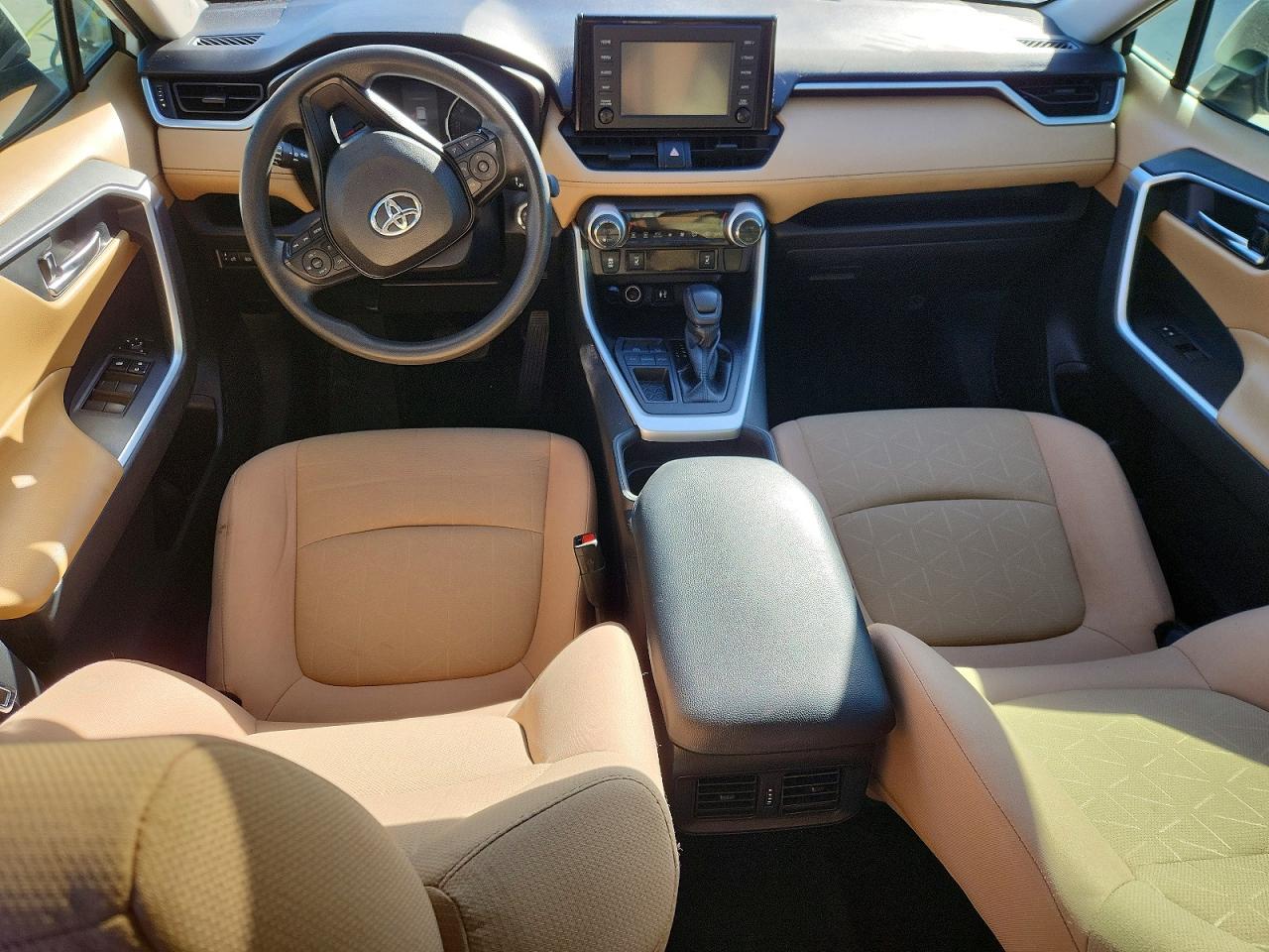 2019 TOYOTA RAV4 XLE photo 8