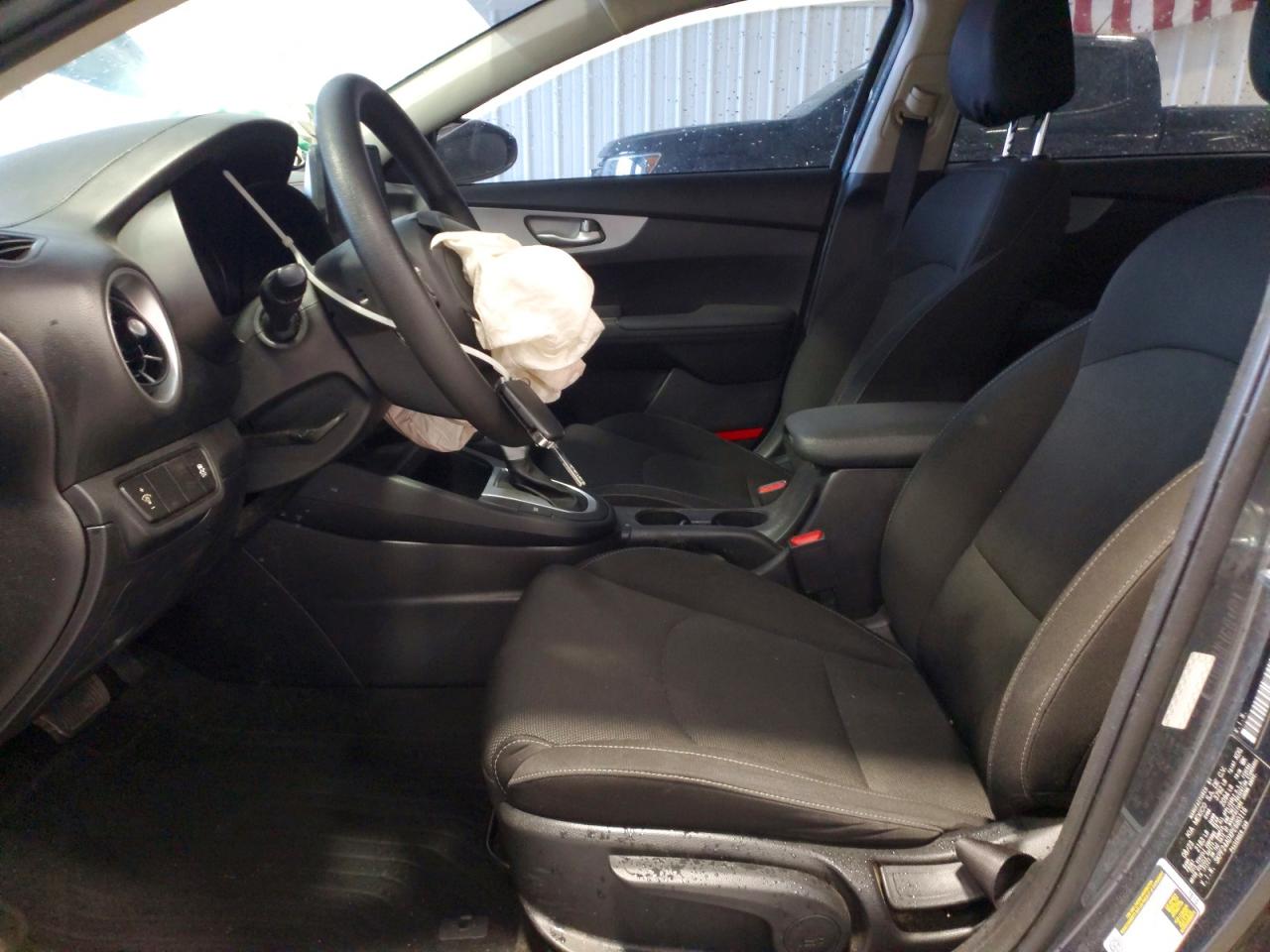 2023 KIA FORTE LX photo 13