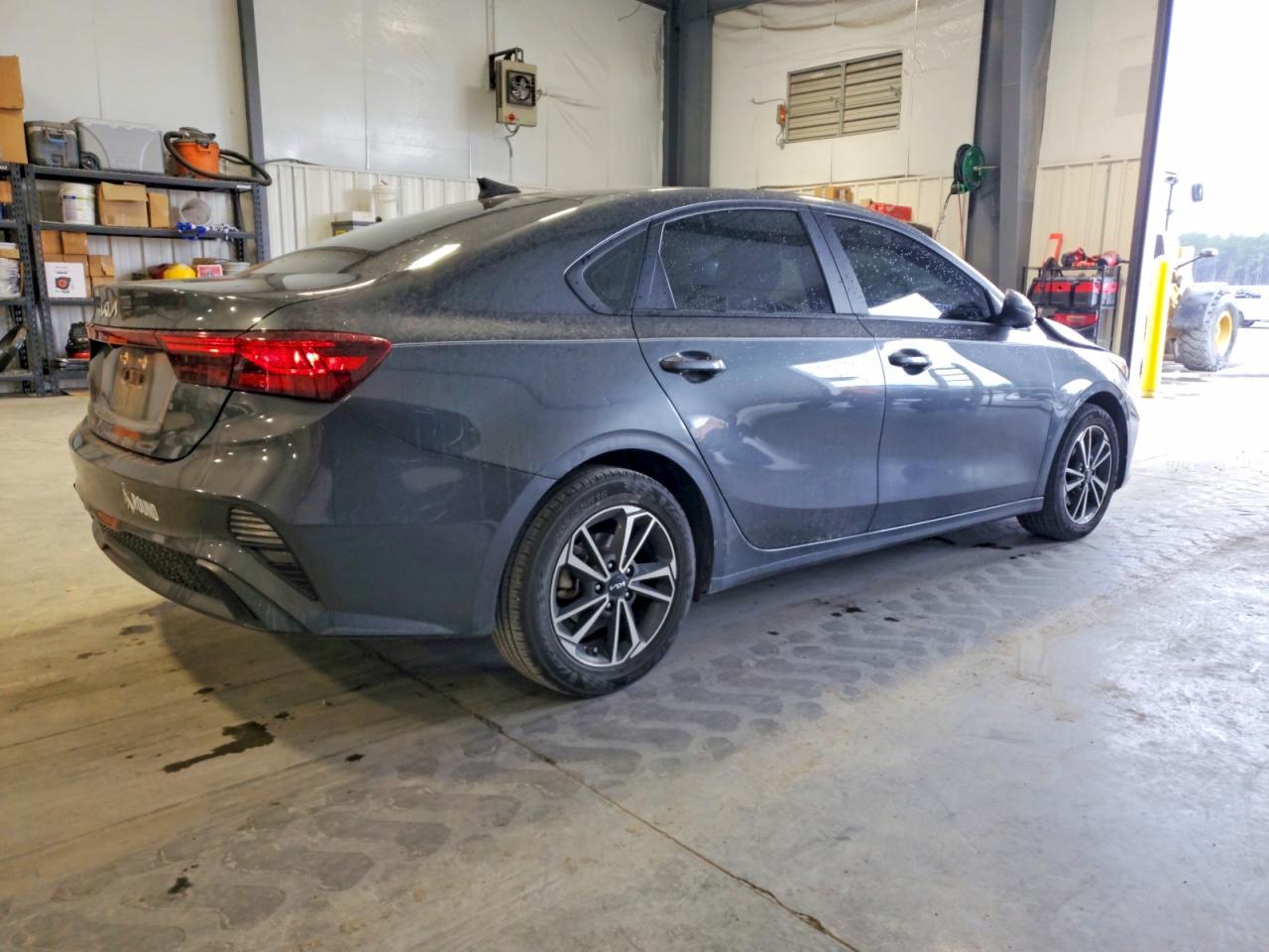 2023 KIA FORTE LX photo 5
