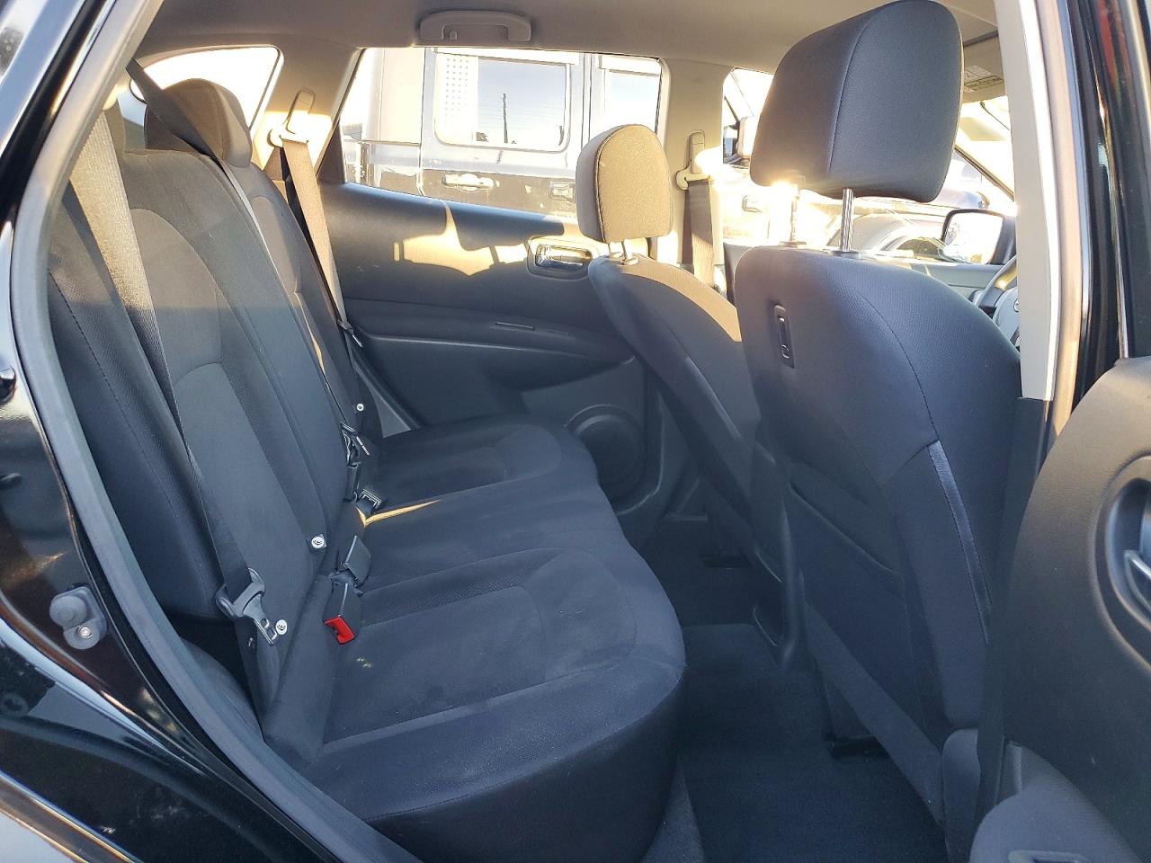 2010 NISSAN ROGUE S photo 28