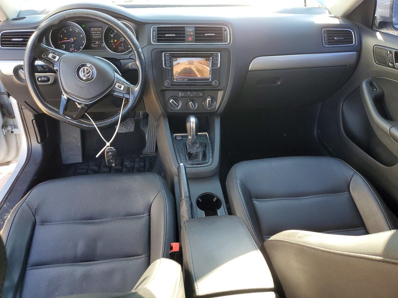 2017 VOLKSWAGEN JETTA SE photo 22