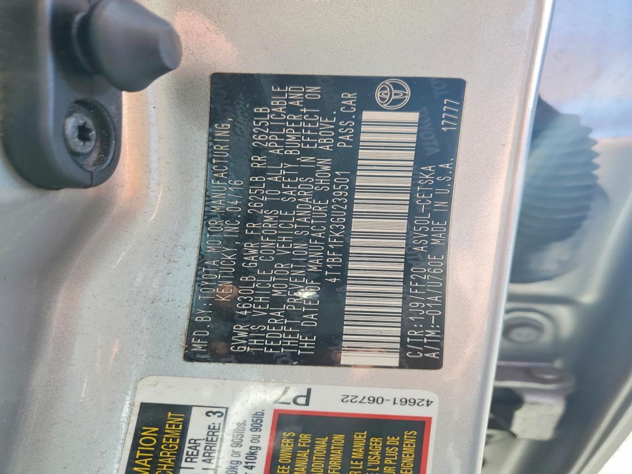2016 TOYOTA CAMRY LE photo 23