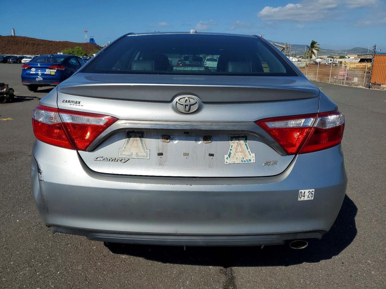 2016 TOYOTA CAMRY LE photo 11