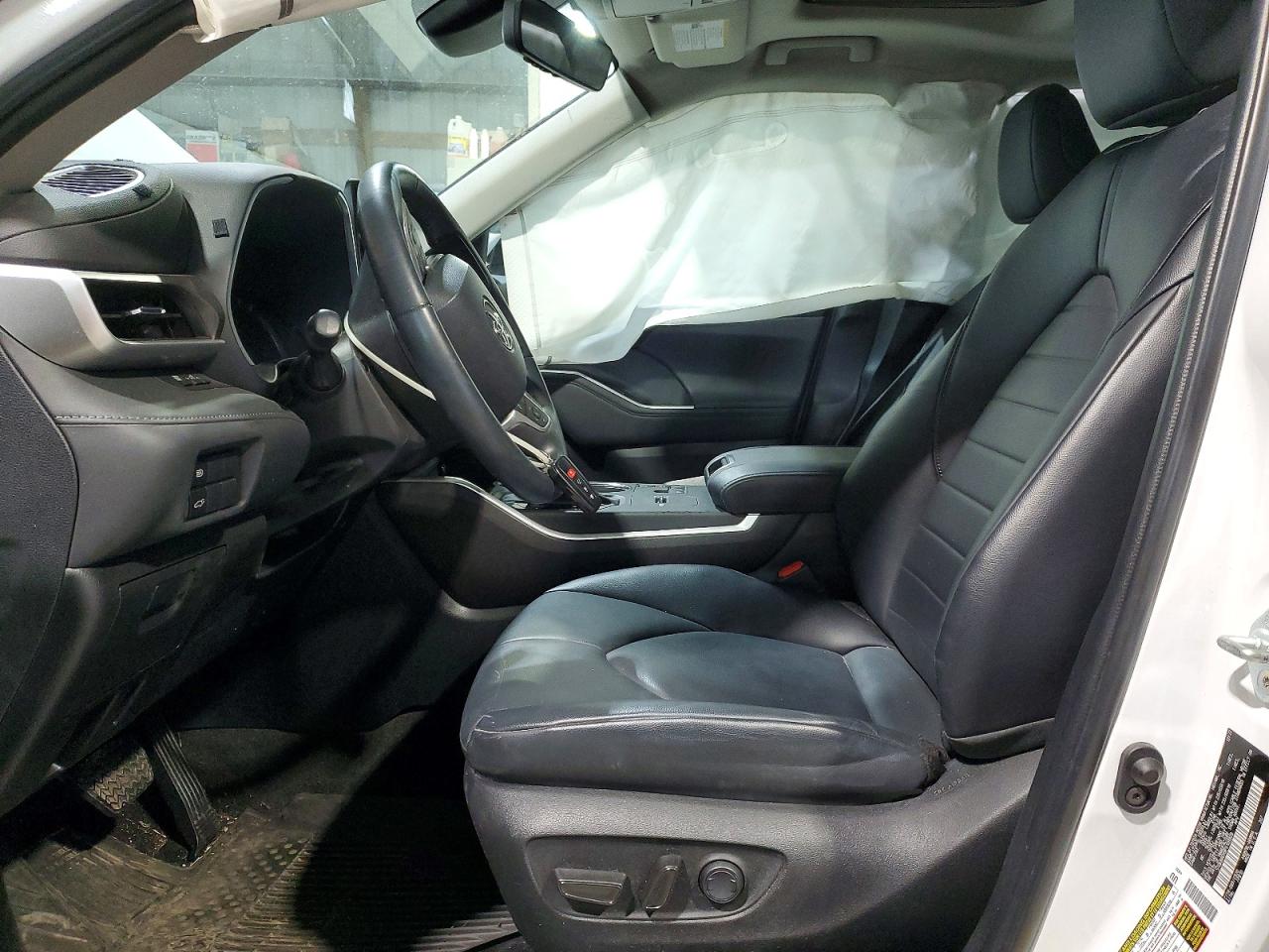 2023 TOYOTA HIGHLANDER HYBRID XLE photo 19