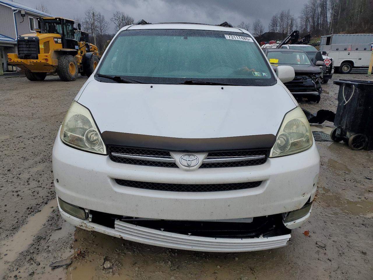 2004 TOYOTA SIENNA XLE LIMITED 7 PASSENGER photo 5