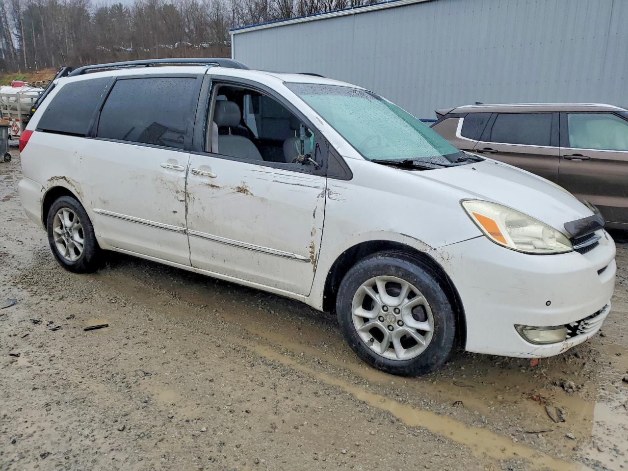 2004 TOYOTA SIENNA XLE LIMITED 7 PASSENGER photo 4