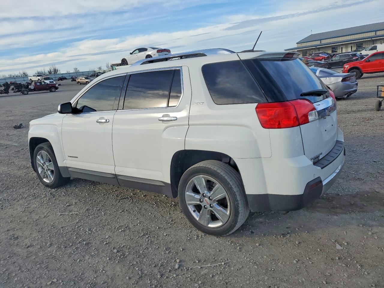 2015 GMC TERRAIN SLT photo 3