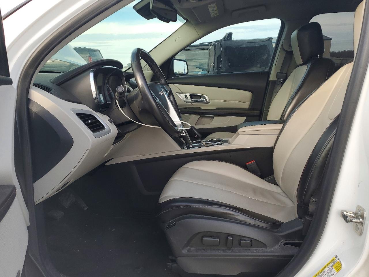 2015 GMC TERRAIN SLT photo 13