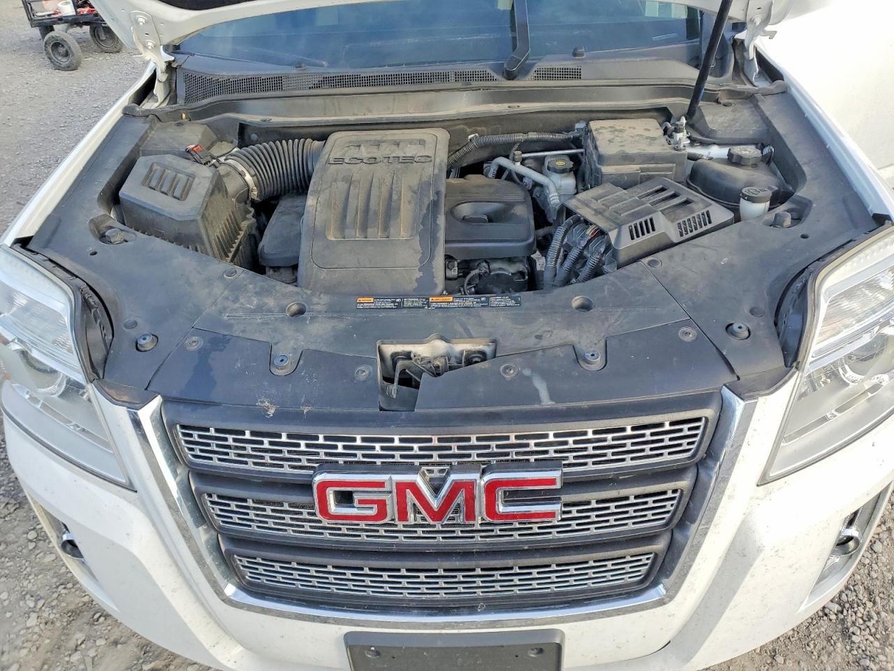 2015 GMC TERRAIN SLT photo 23