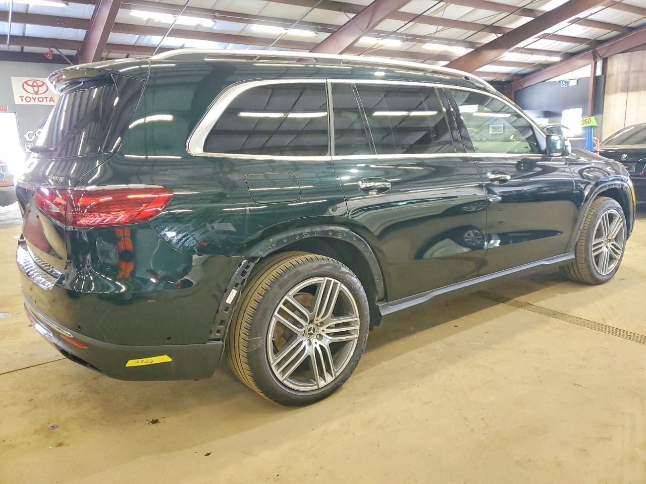 2024 MERCEDES-BENZ GLS 450 4MATIC photo 3