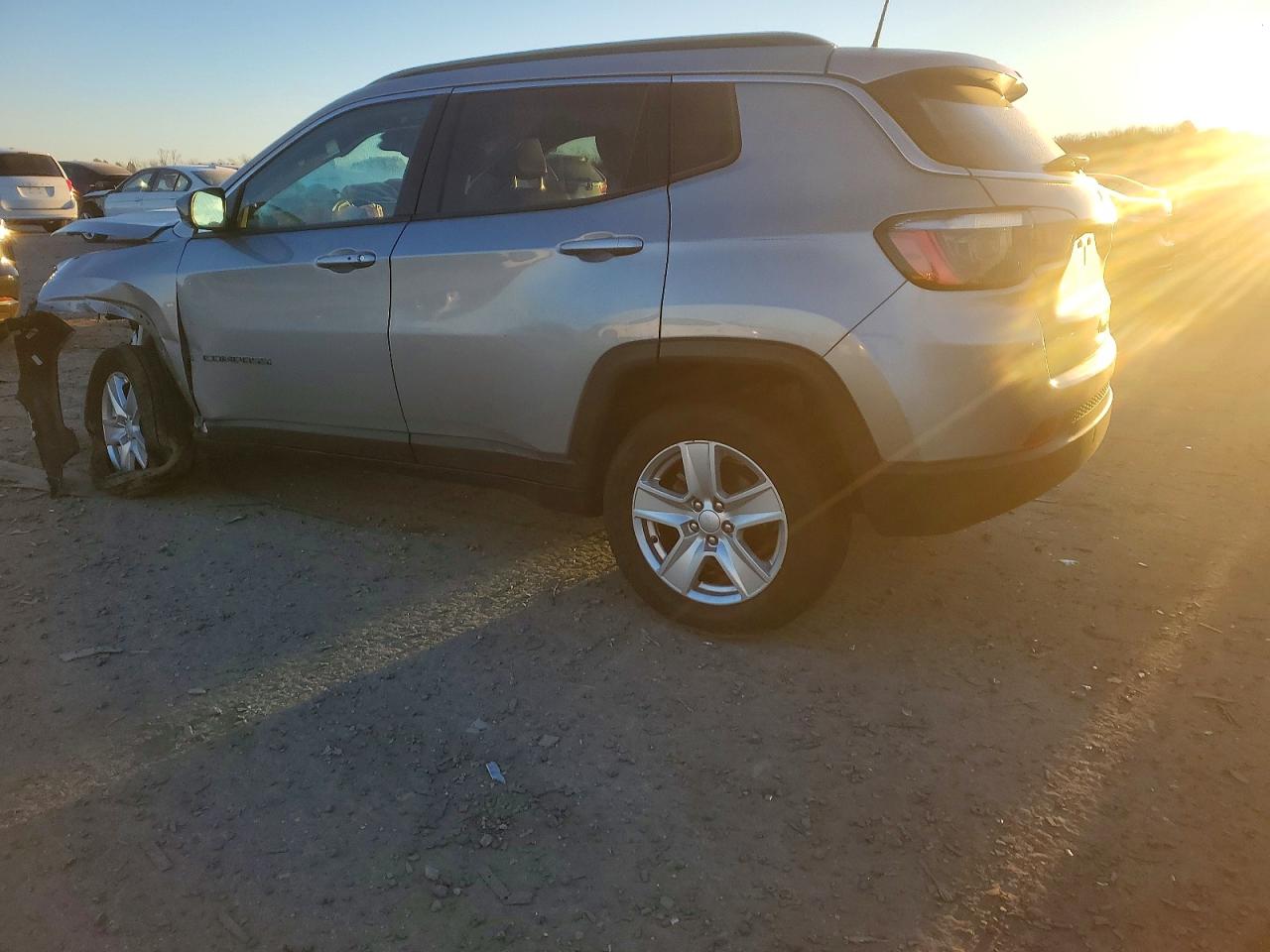 2022 JEEP COMPASS LATITUDE photo 2