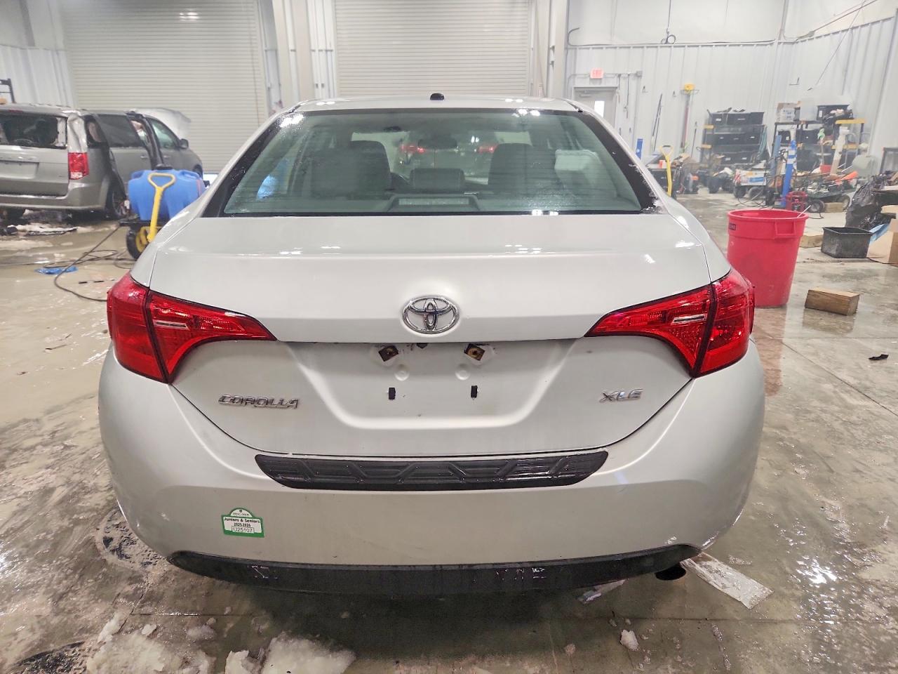 2019 TOYOTA COROLLA XLE photo 6