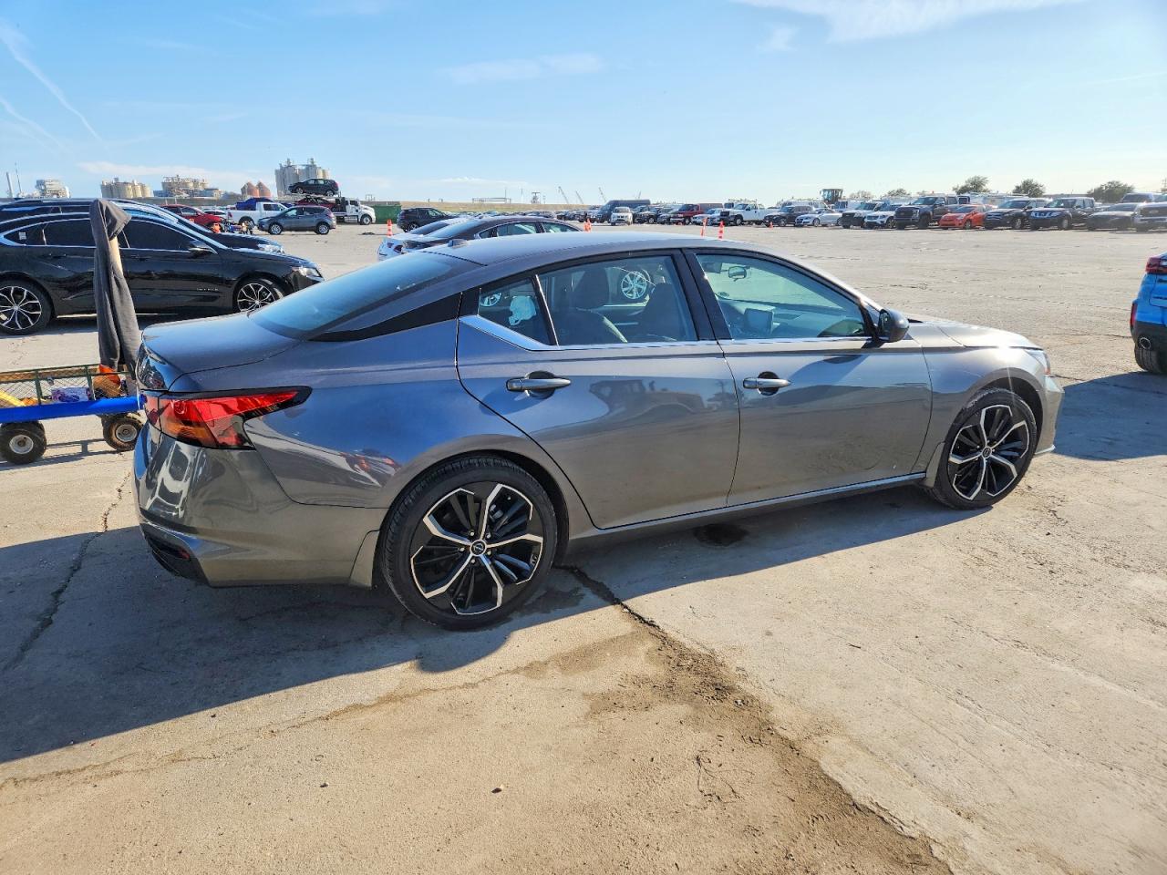 2025 NISSAN ALTIMA 2.5 SR photo 3