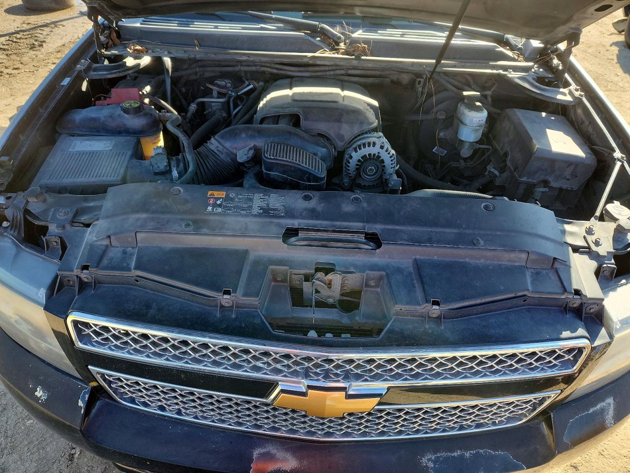 2013 CHEVROLET SUBURBAN photo 23