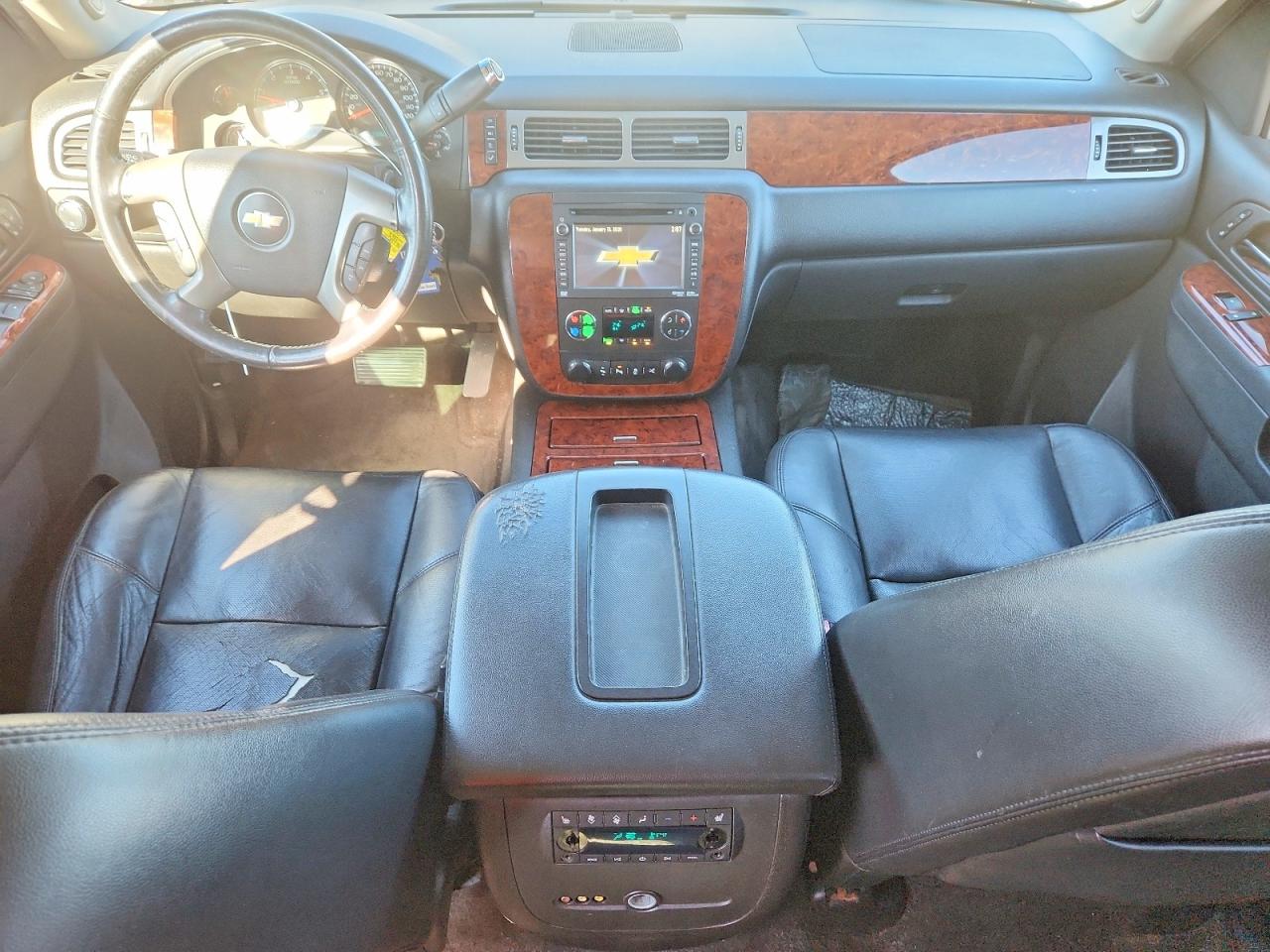 2013 CHEVROLET SUBURBAN photo 15