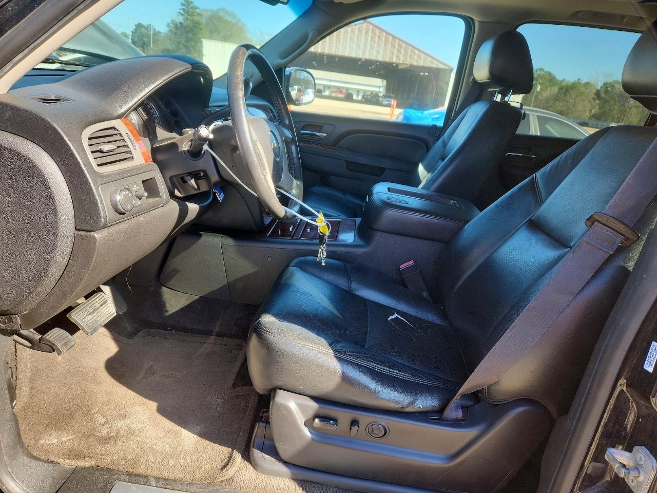 2013 CHEVROLET SUBURBAN photo 13
