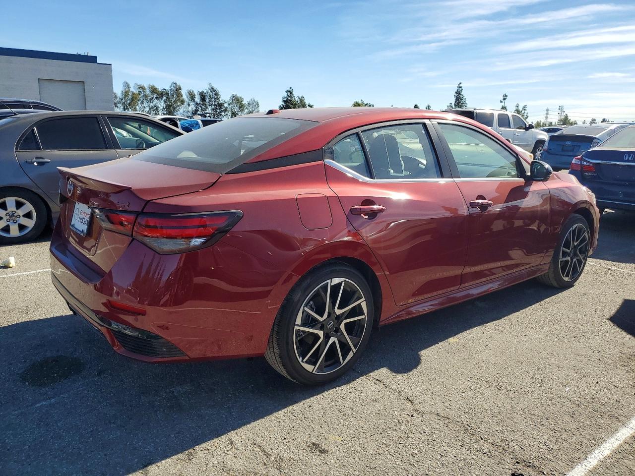 2025 NISSAN SENTRA SR photo 3
