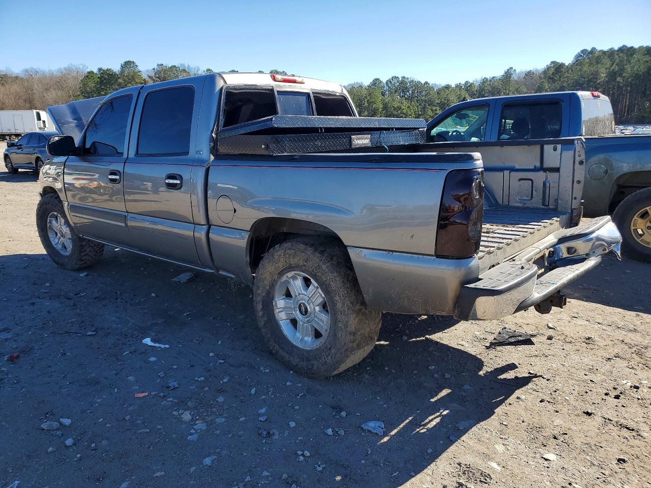 2006 CHEVROLET SILVERADO K1500 photo 2