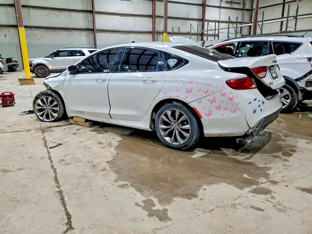 2015 CHRYSLER 200 S photo 3