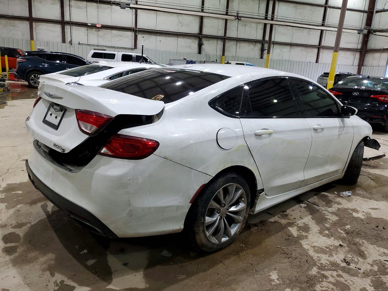 2015 CHRYSLER 200 S photo 5