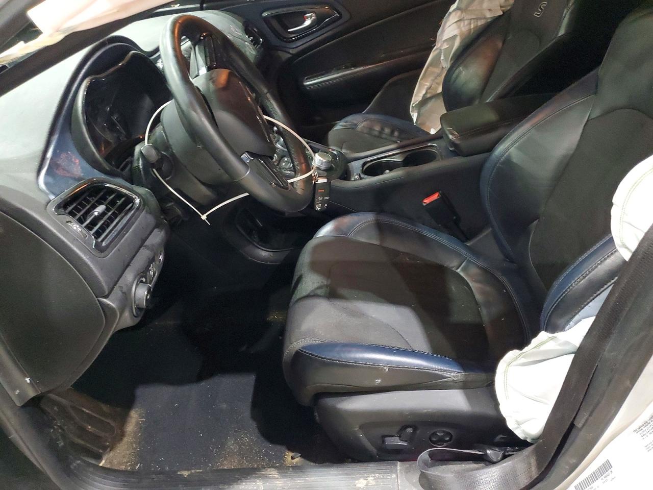 2015 CHRYSLER 200 S photo 13