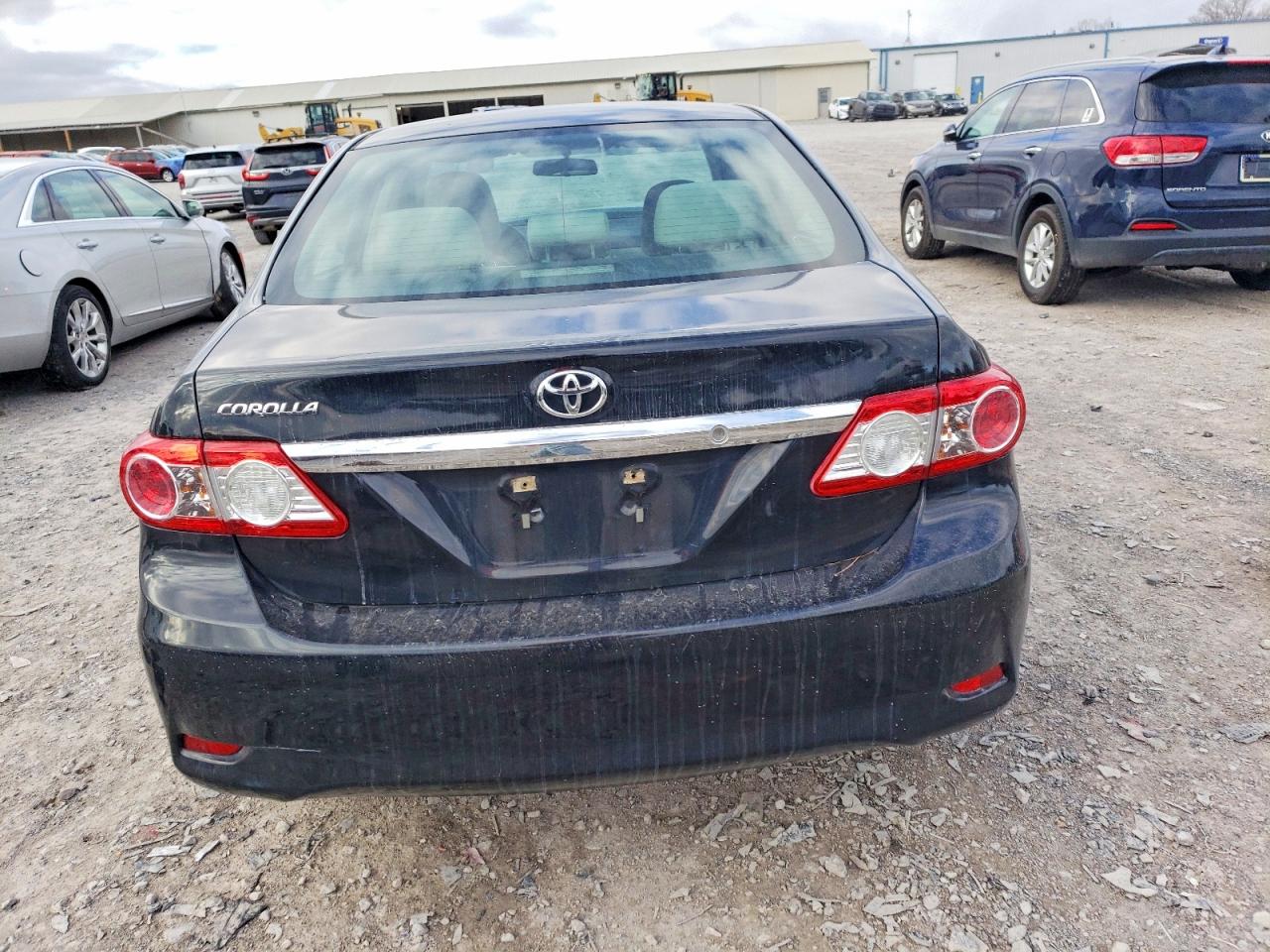 2013 TOYOTA COROLLA BASE photo 11