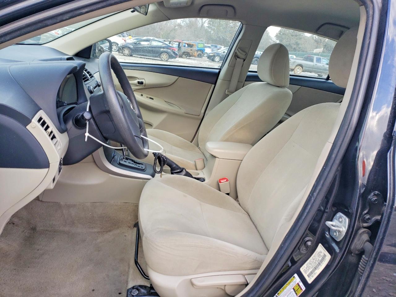 2013 TOYOTA COROLLA BASE photo 13