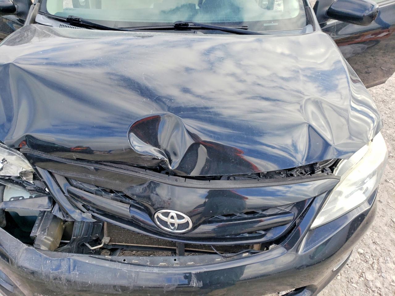 2013 TOYOTA COROLLA BASE photo 21