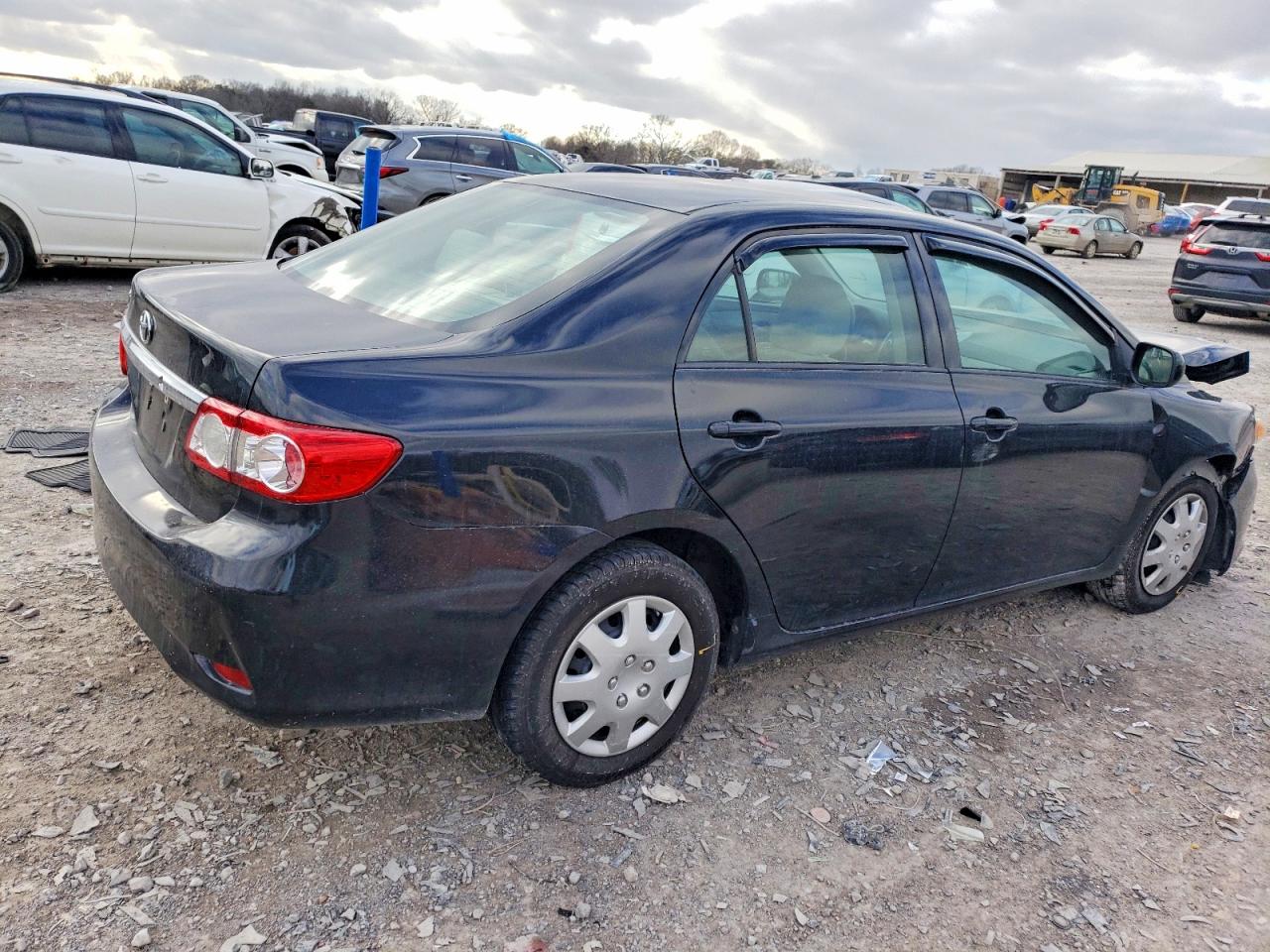 2013 TOYOTA COROLLA BASE photo 5