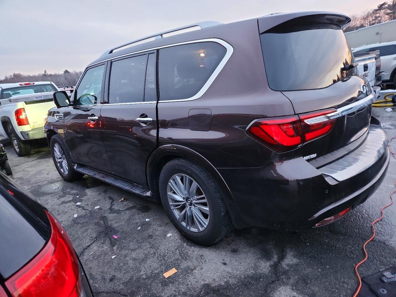 2019 INFINITI QX80 LUXE photo 2