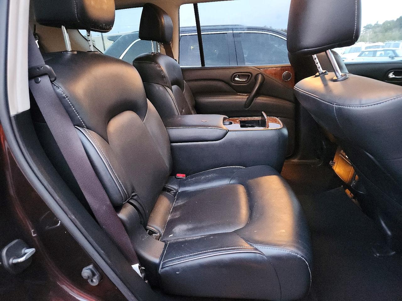 2019 INFINITI QX80 LUXE photo 11