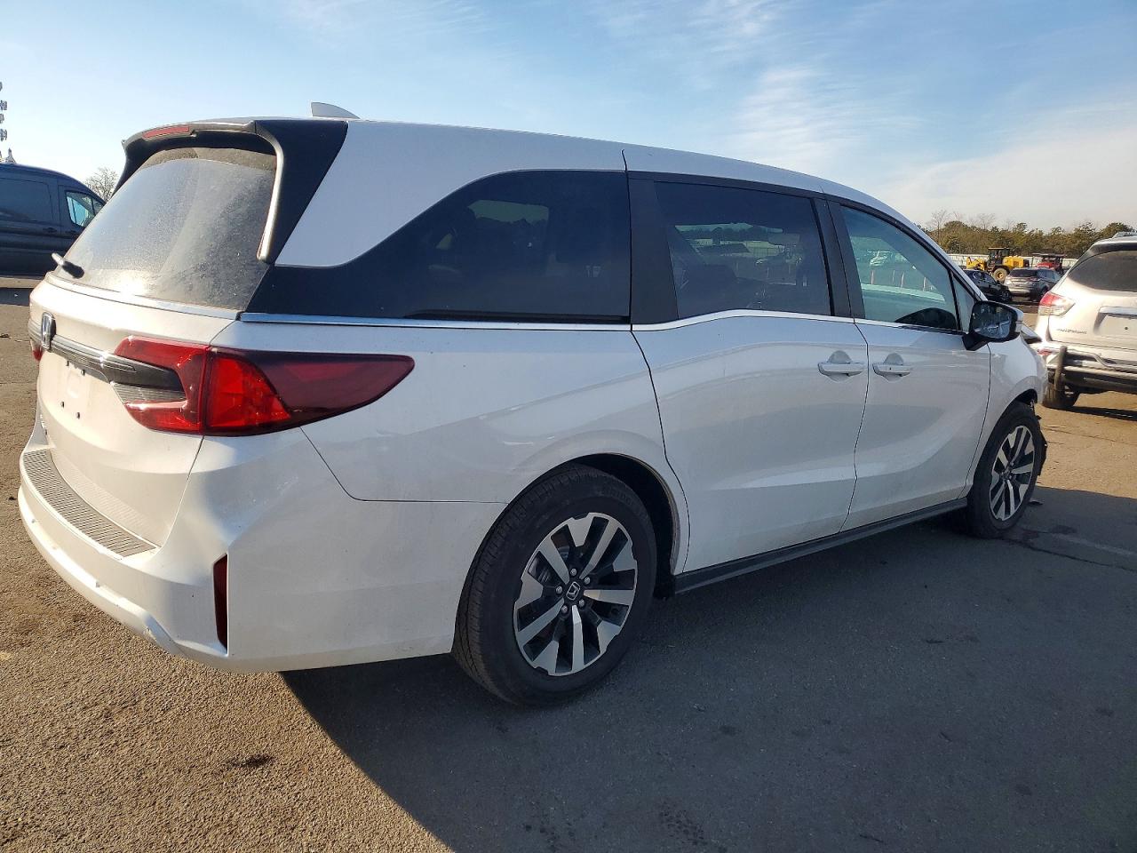 2026 HONDA ODYSSEY EXL photo 3