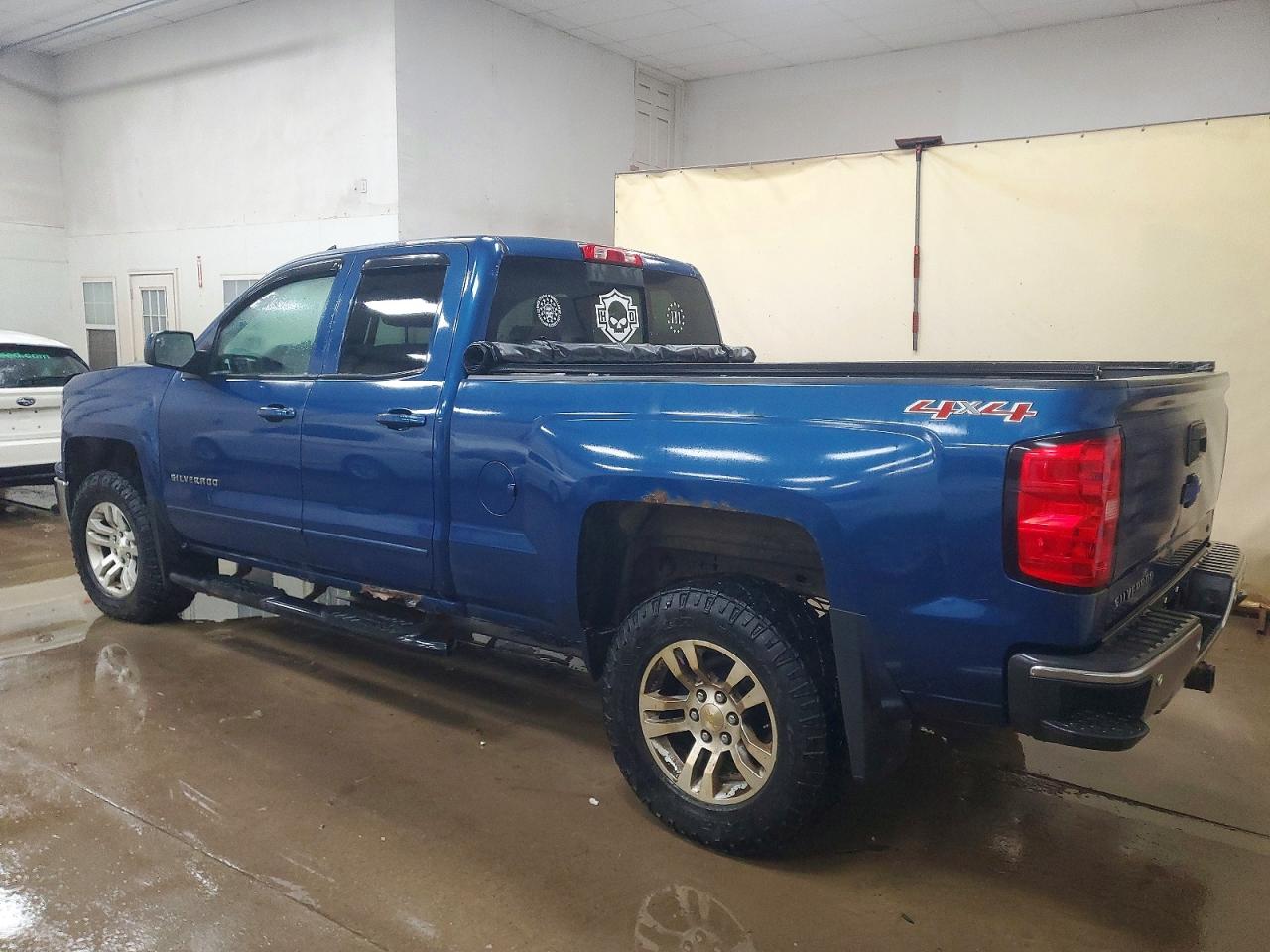 2015 CHEVROLET SILVERADO K1500 LT photo 3