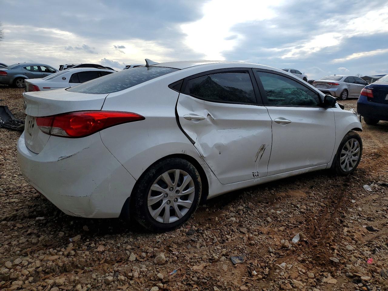 2013 HYUNDAI ELANTRA GLS photo 7