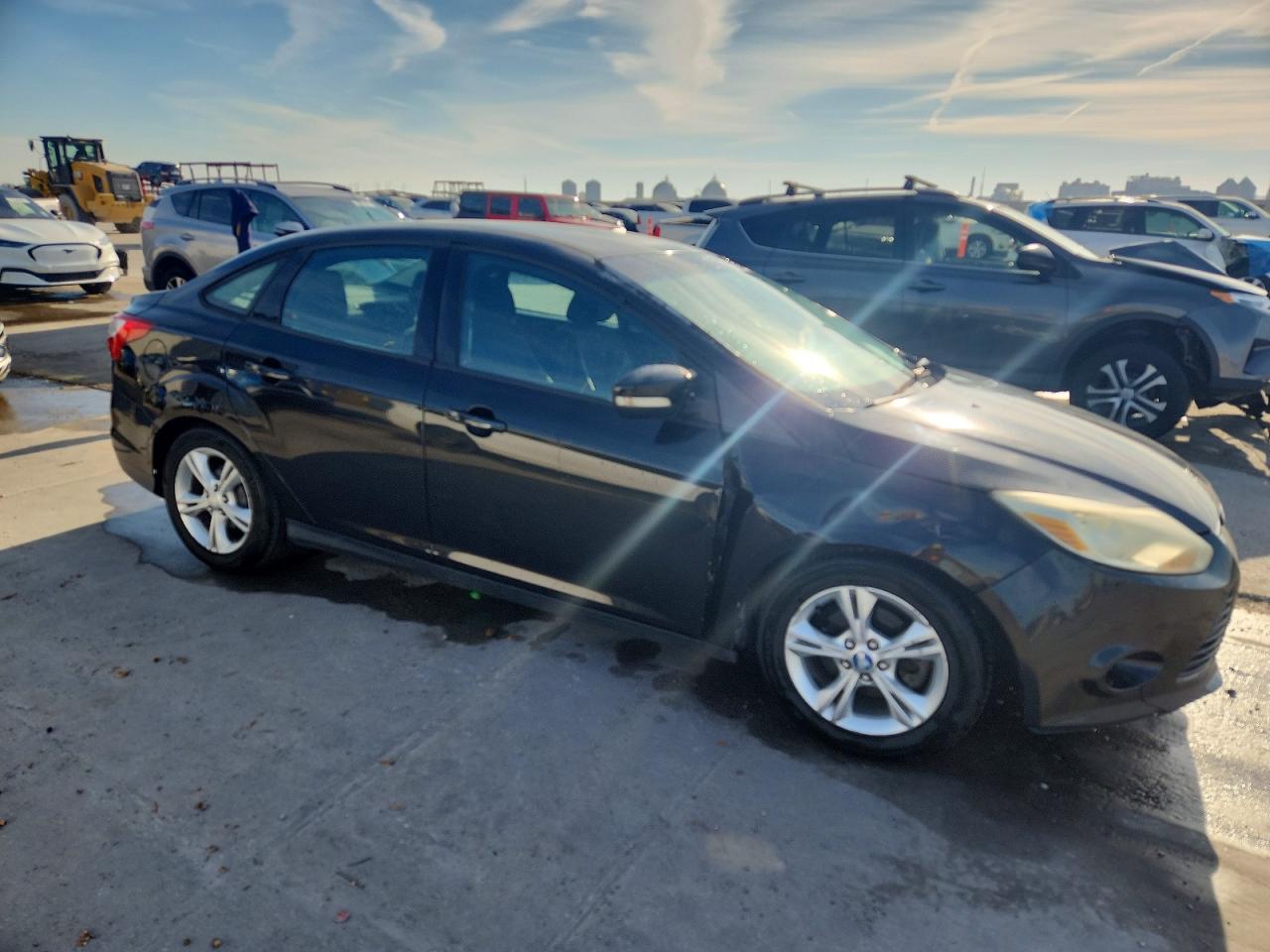 2013 FORD FOCUS SE photo 4