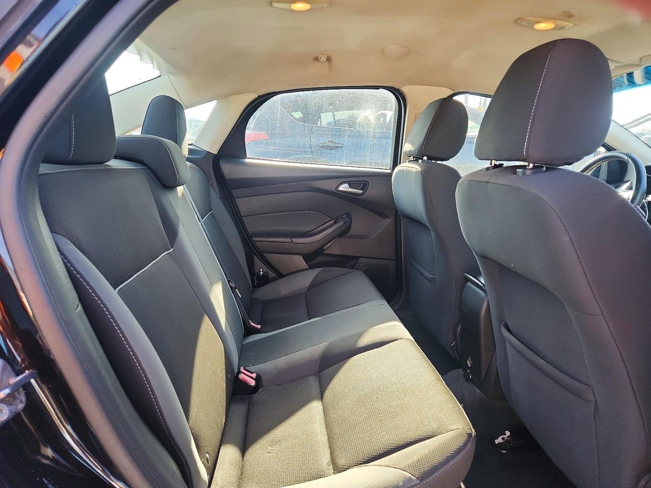 2013 FORD FOCUS SE photo 10