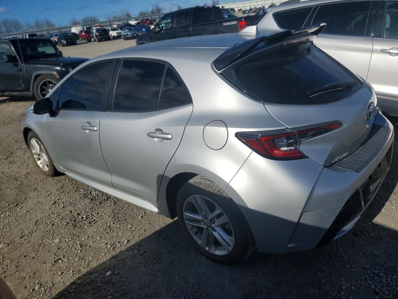 2021 TOYOTA COROLLA SE photo 3