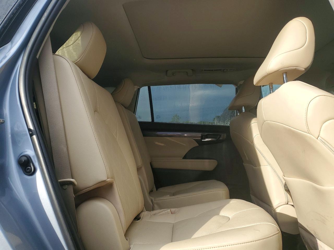 2022 TOYOTA HIGHLANDER PLATINUM photo 21