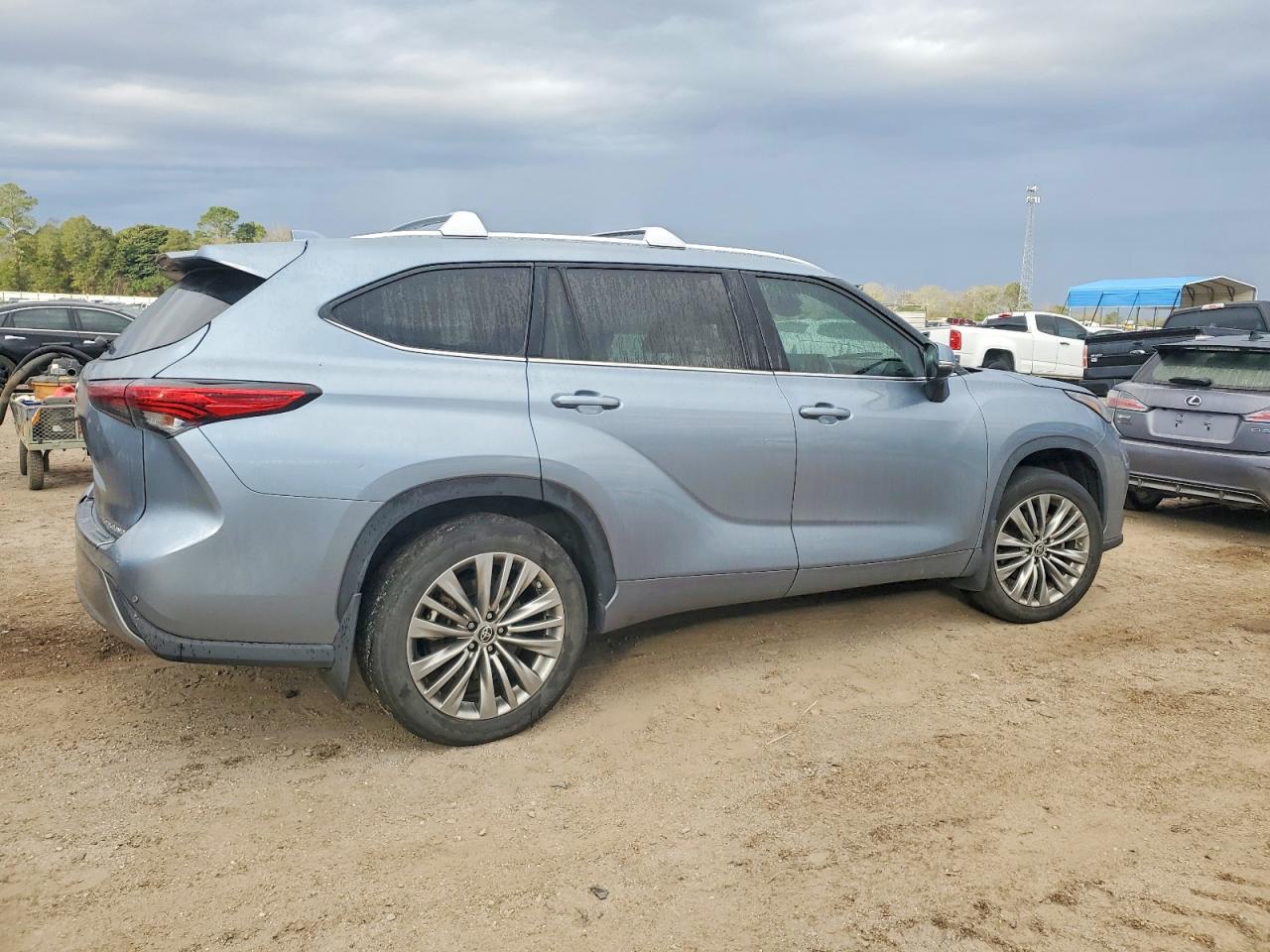 2022 TOYOTA HIGHLANDER PLATINUM photo 5