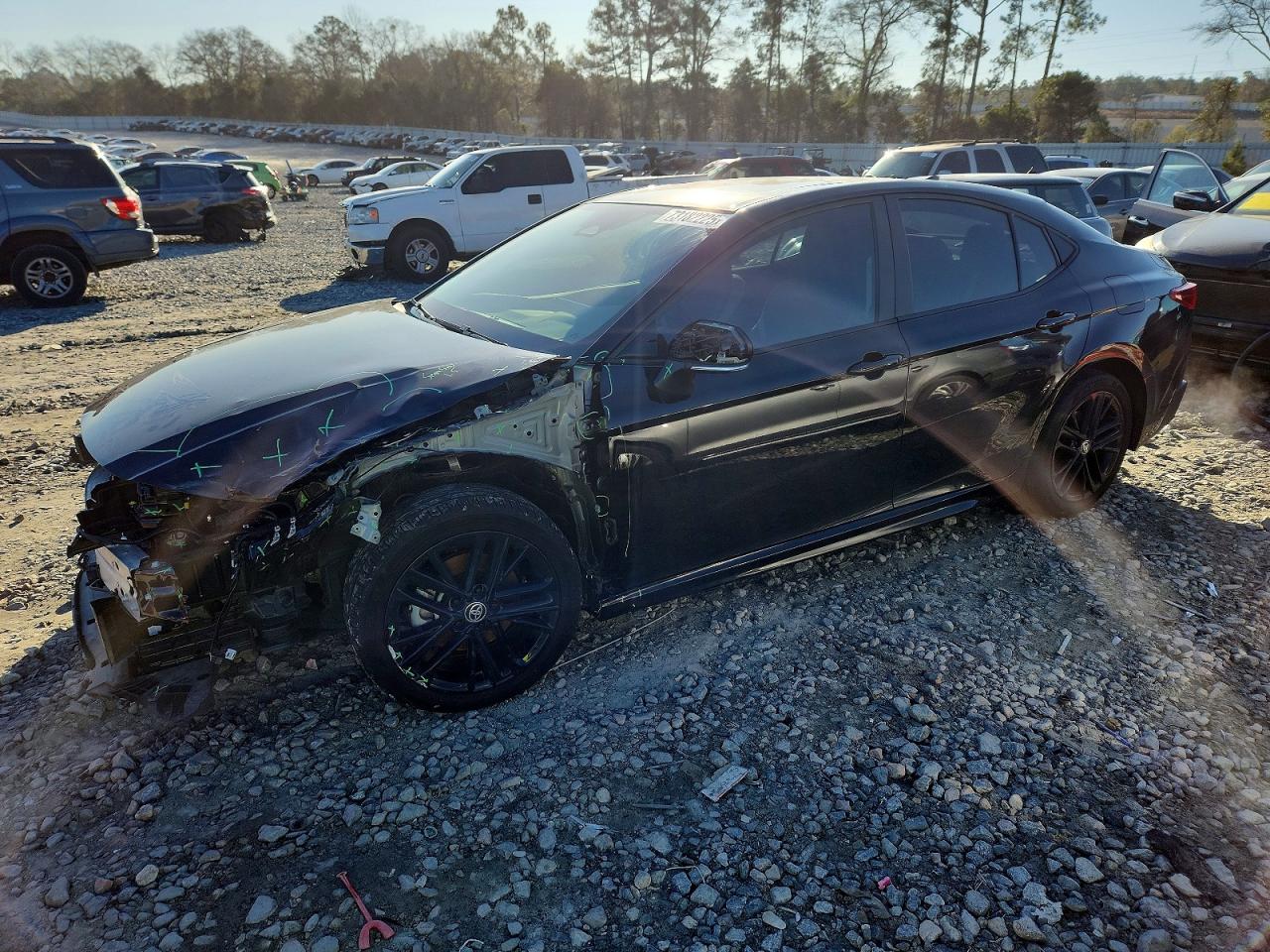 2025 TOYOTA CAMRY