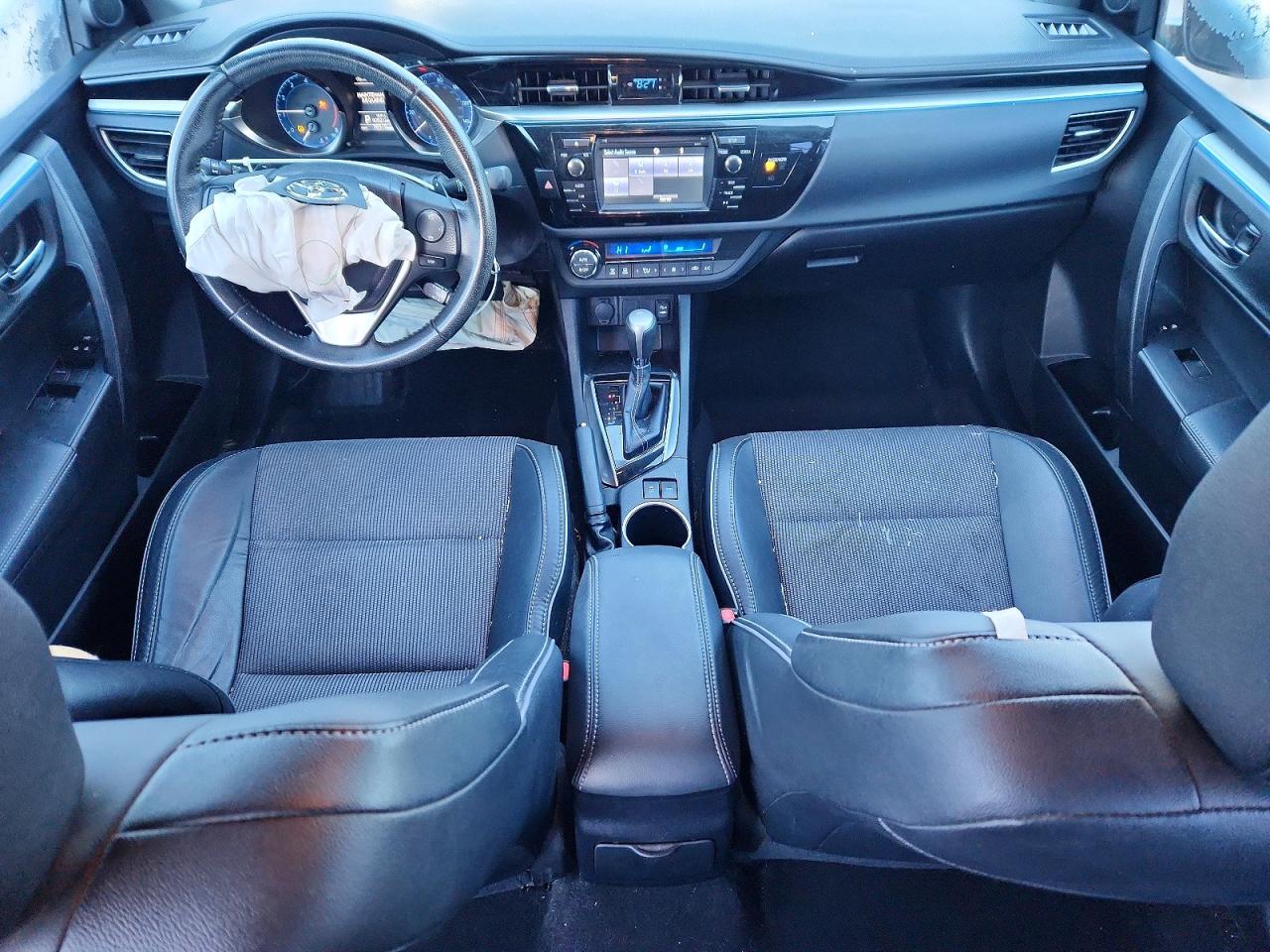 2016 TOYOTA COROLLA photo 22