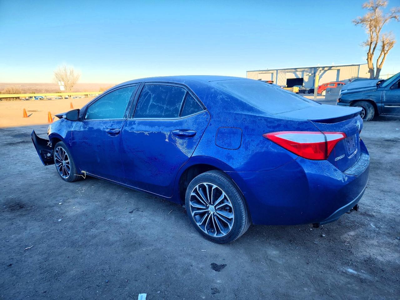 2016 TOYOTA COROLLA photo 4